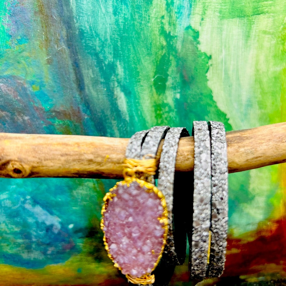 Handmade leather wrap bracelet with magnetic clasp. - Picture 8 of 8